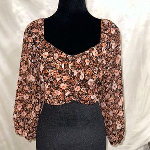 Buckle Floral Crop Top Long Sleeve Top